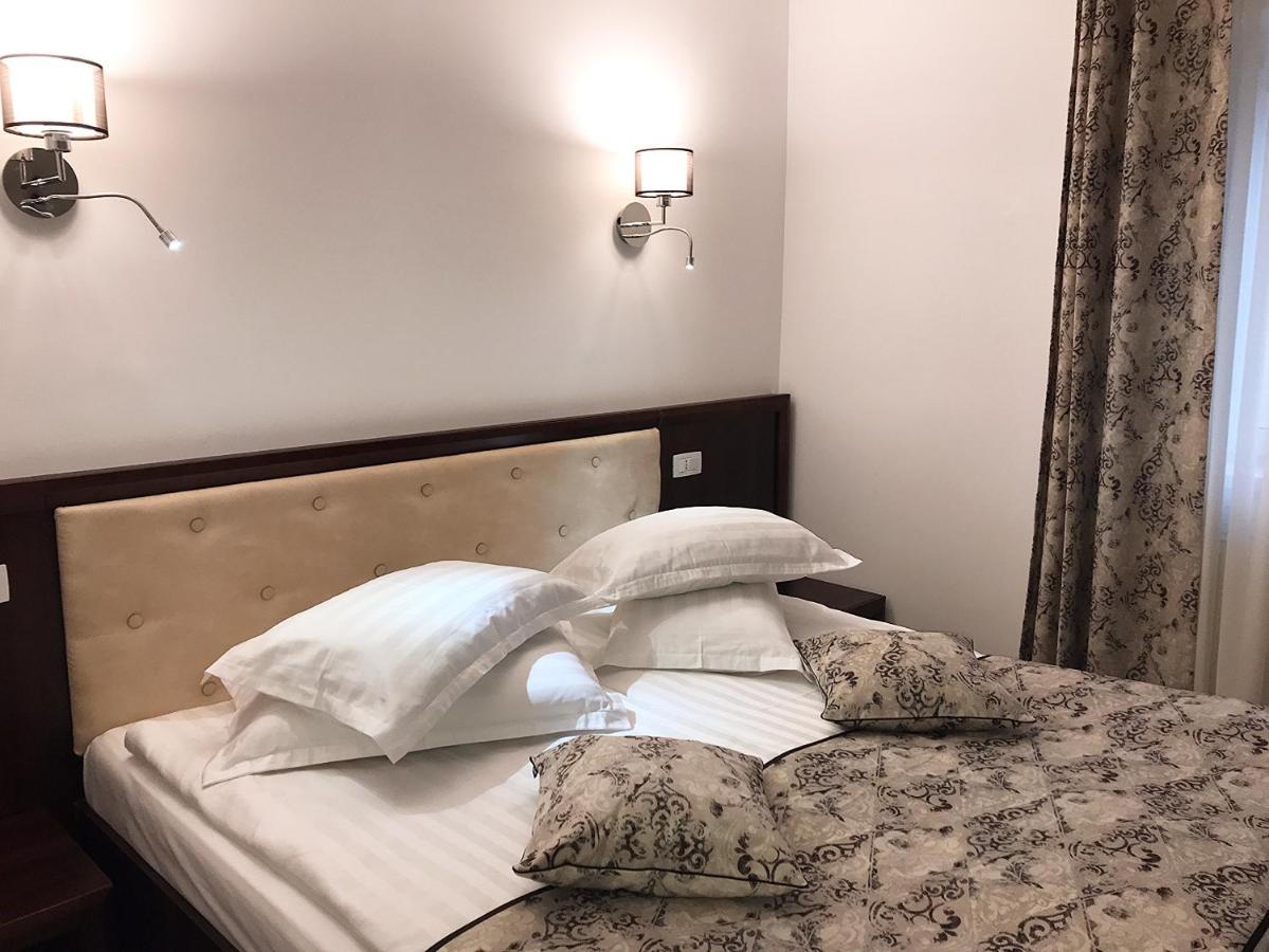 Casa Pino Hotel Brasov Luaran gambar