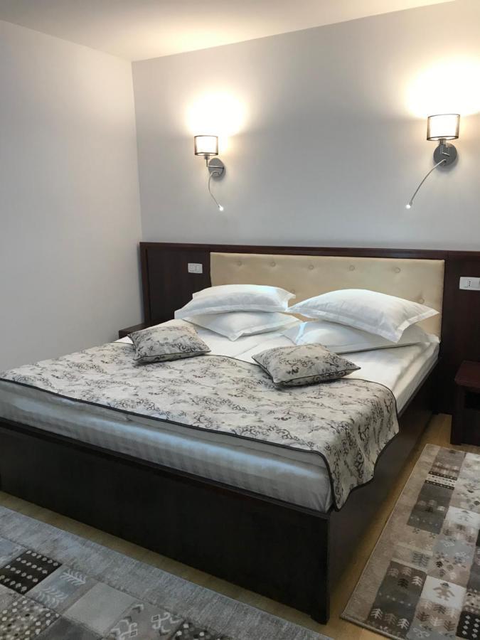 Casa Pino Hotel Brasov Luaran gambar